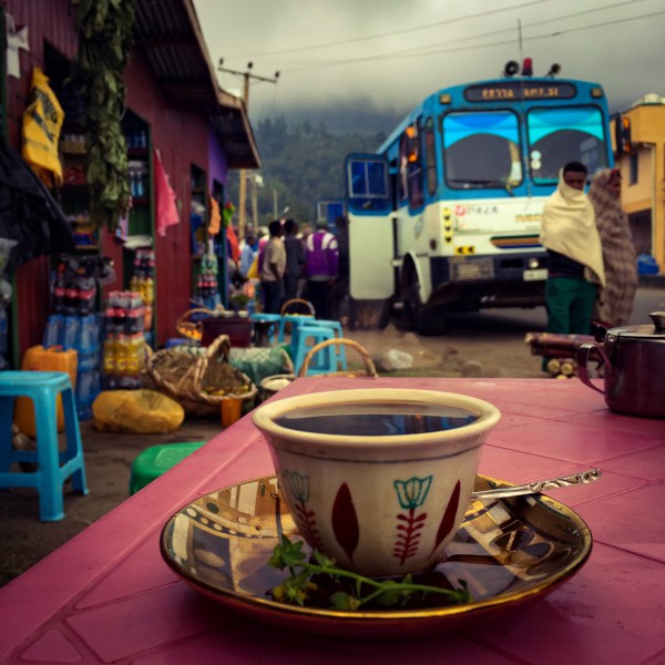 Prendendo un caffè  (Debre Sina - Etiopia)