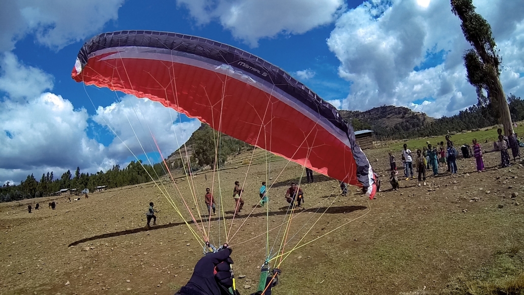 Decollo alla francese sopra Lalibela (Etiopia)